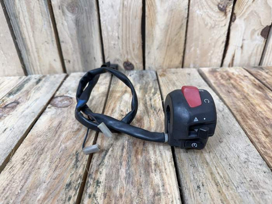 PIÑA DE LUCES DERECHA SUZUKI BURGMAN 650 2003 - QrBox.es