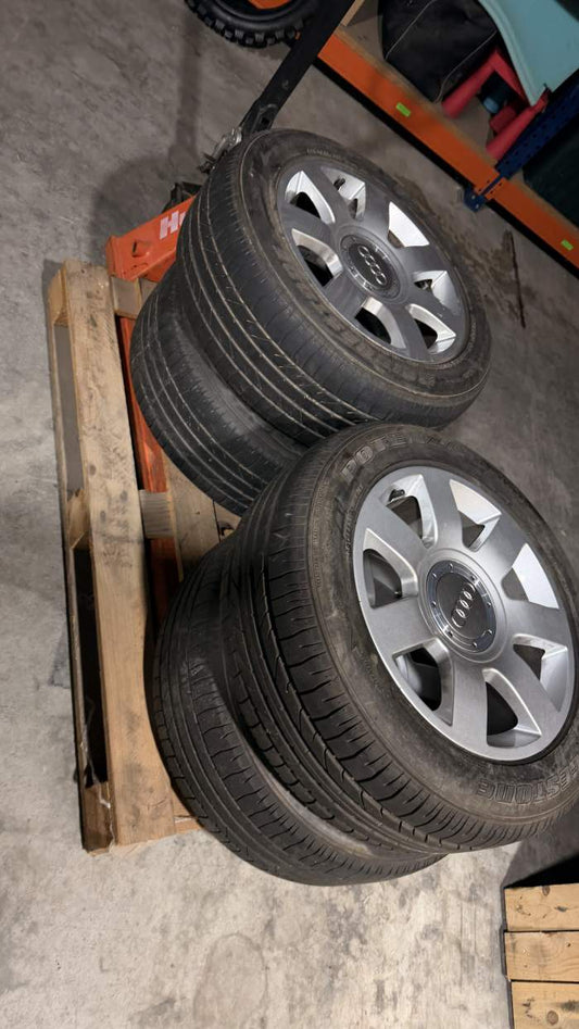 4 LLANTAS ORIGINALES AUDI A8 4.2 TDI - QrBox.es