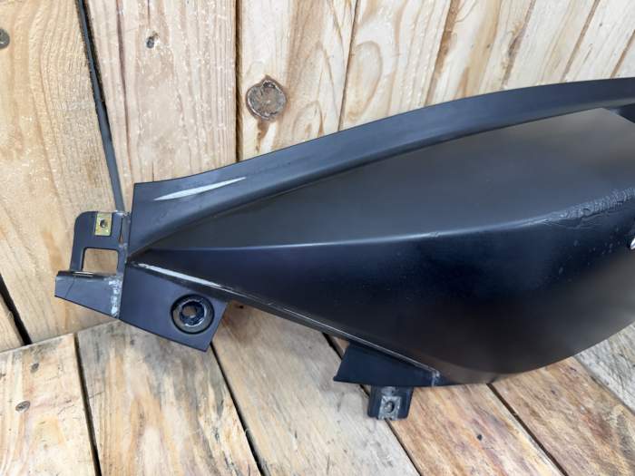 TAPA TRASERA IZQUIERDA KYMCO XCITING 500 09-12
