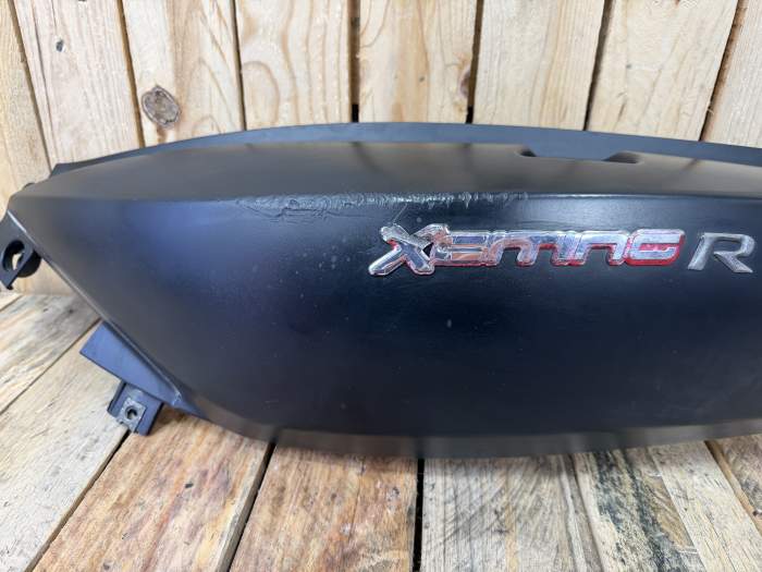 TAPA TRASERA IZQUIERDA KYMCO XCITING 500 09-12