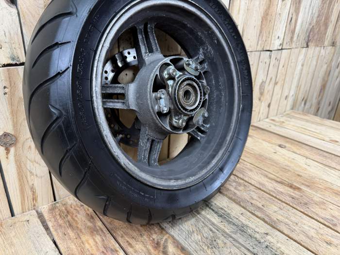 RUEDA TRASERA SUZUKI BURGMAN 650 2003
