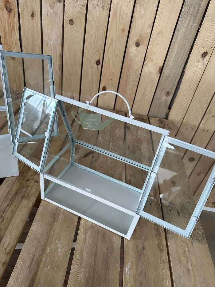 CASA PEQUEÑA PARA PLANTAS Y FLORES - QrBox.es