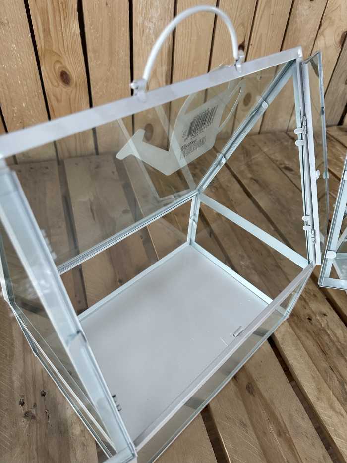 CASA PEQUEÑA PARA PLANTAS Y FLORES - QrBox.es
