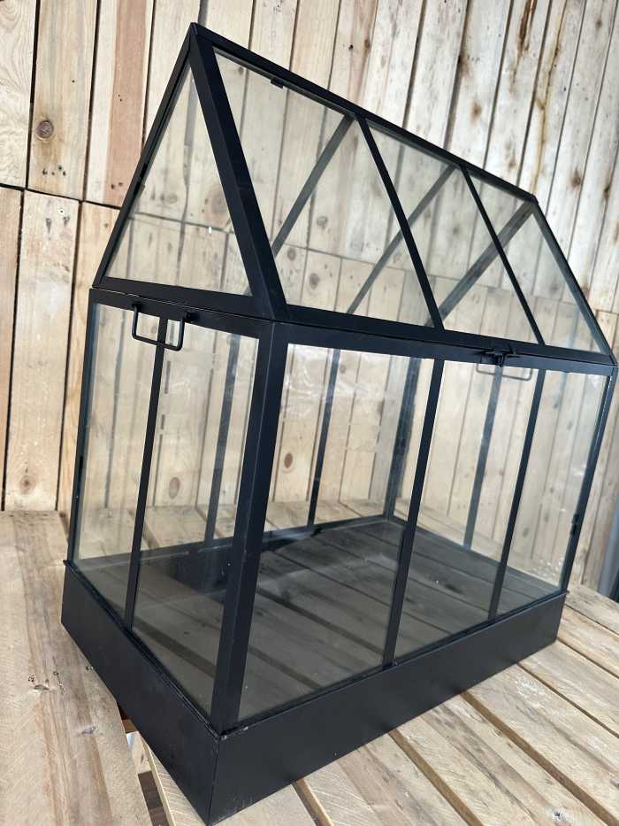 CASA PEQUEÑA PARA PLANTAS Y FLORES NEGRA - QrBox.es