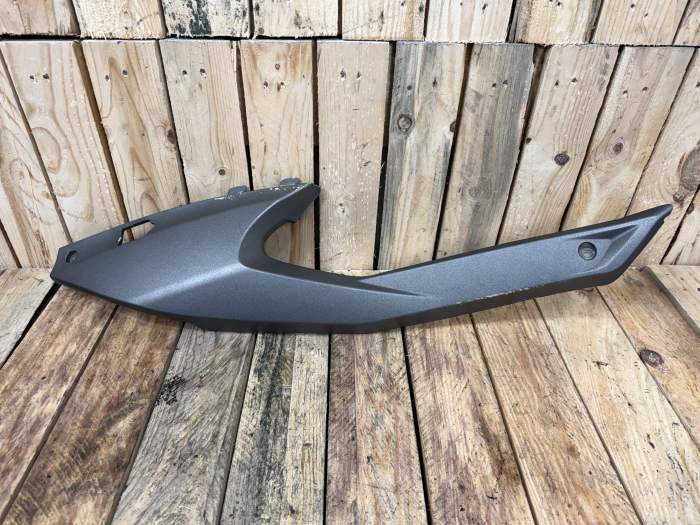 CARCASA INF. DERECHA KYMCO XCITING 500 09-12