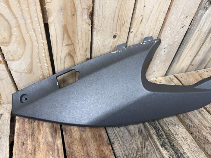 CARCASA INF. DERECHA KYMCO XCITING 500 09-12