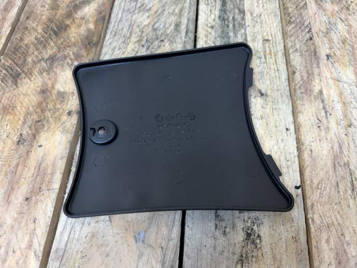 PLASTICO CENTRAL KYMCO XCITING 500 09-12