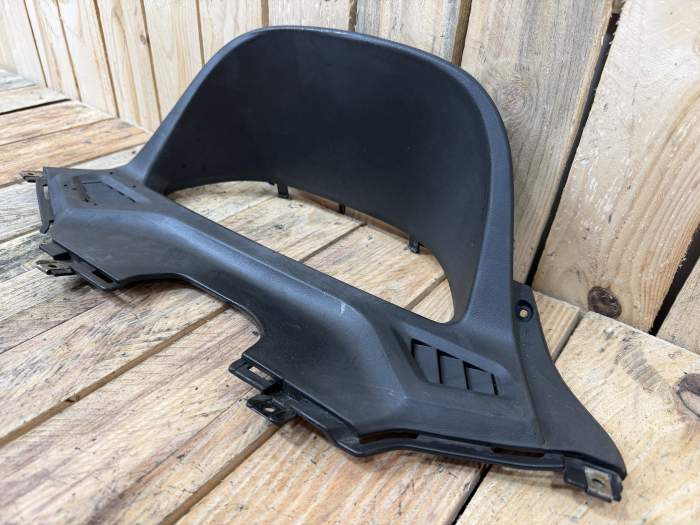 PLASTICO MARCADOR KYMCO XCITING 500 09-12