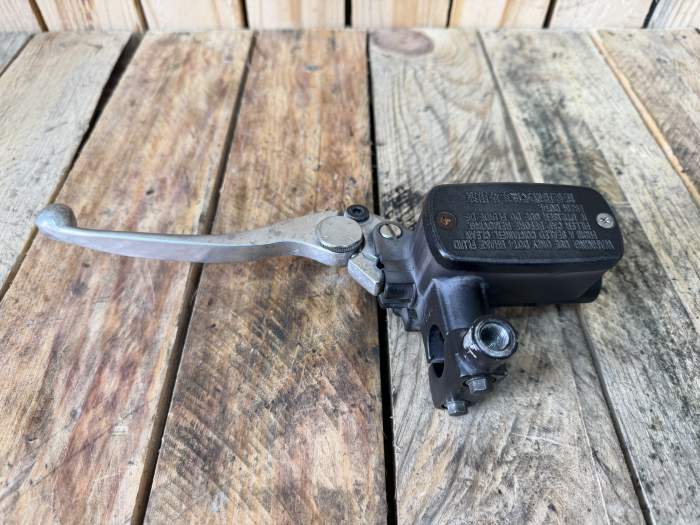 BOMBA Y MANETA EMBRAGUE KYMCO XCITING 500 09-12