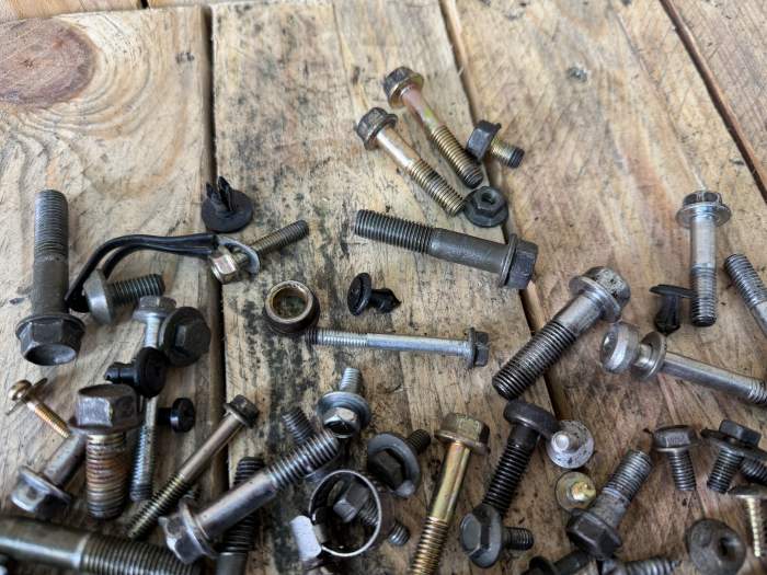 TORNILLERIA VARIA KYMCO XCITING 500 09-12