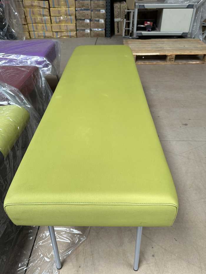 SOFA DE ESPERA BANQUETA VERDE - QrBox.es