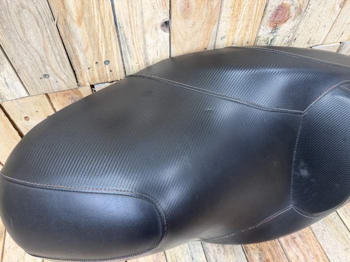 ASIENTO YAMAHA XMAX 125 06-09 1