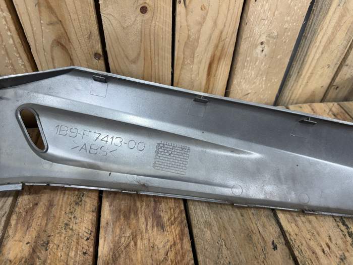 TAPA LATERAL IZQUIERDA YAMAHA XMAX 125 06-09 2