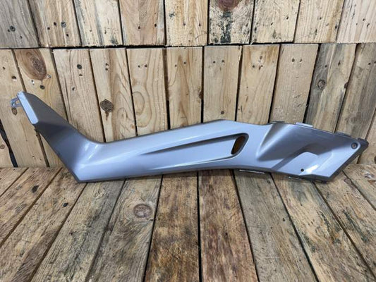 TAPA LATERAL IZQUIERDA YAMAHA XMAX 125 06-09 3