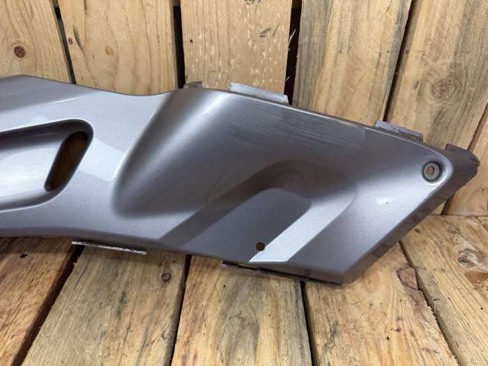 TAPA LATERAL IZQUIERDA YAMAHA XMAX 125 06-09 3