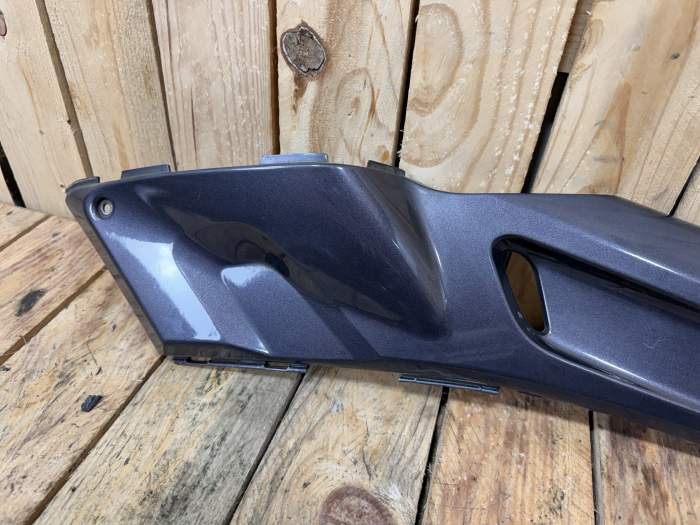 TAPA LATERAL DERECHA YAMAHA XMAX 125 06-09 1