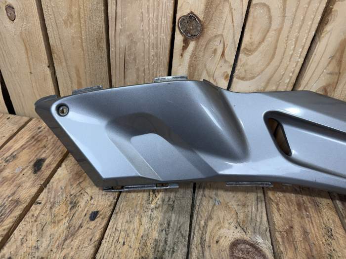TAPA LATERAL DERECHA YAMAHA XMAX 125 06-09 2