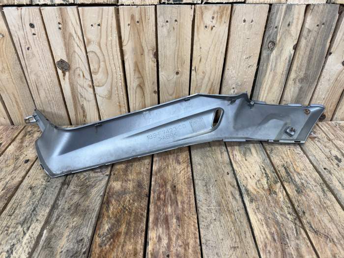 TAPA LATERAL DERECHA YAMAHA XMAX 125 06-09 2