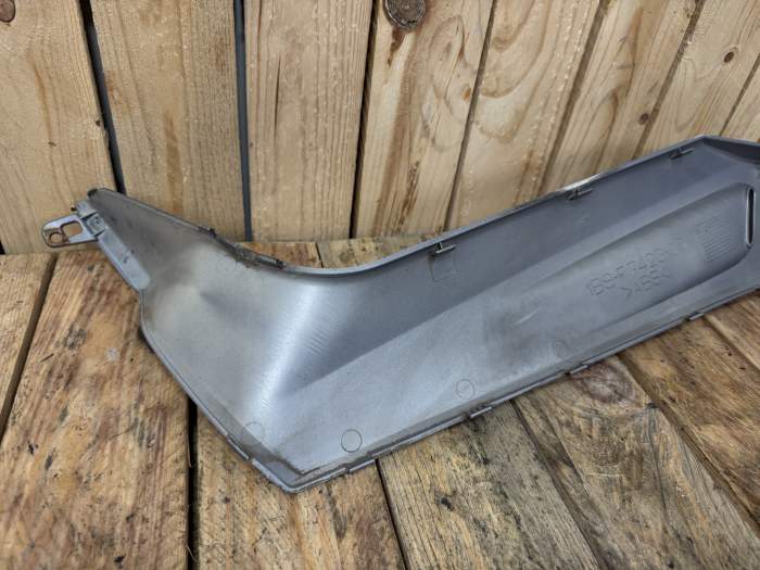 TAPA LATERAL DERECHA YAMAHA XMAX 125 06-09 3