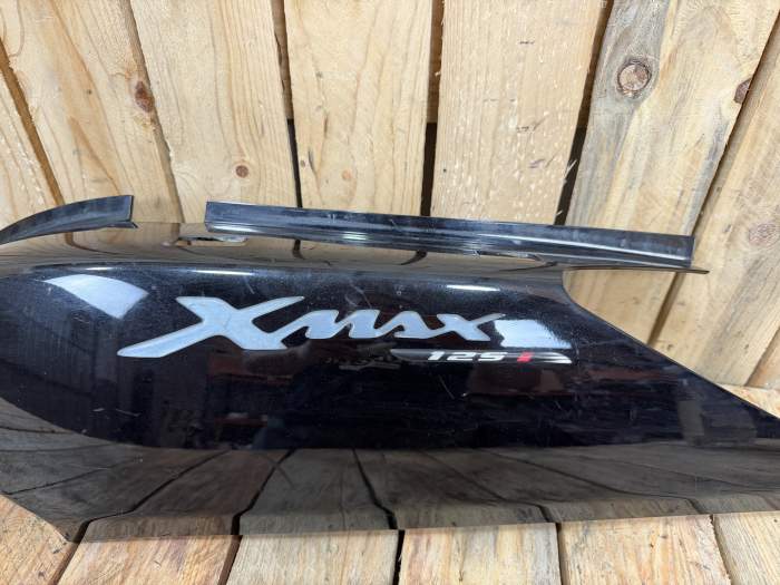 TAPA TRASERA IZQ. YAMAHA XMAX 125 06-09 2