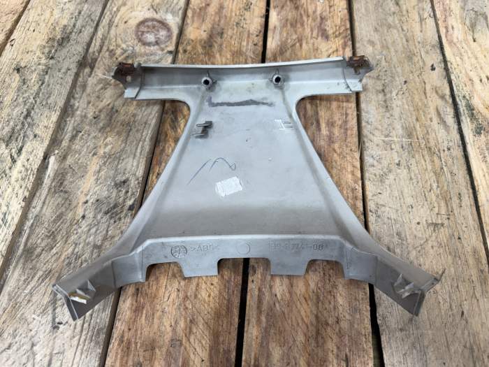 PLASTICO TRASERO YAMAHA XMAX 125 06-09