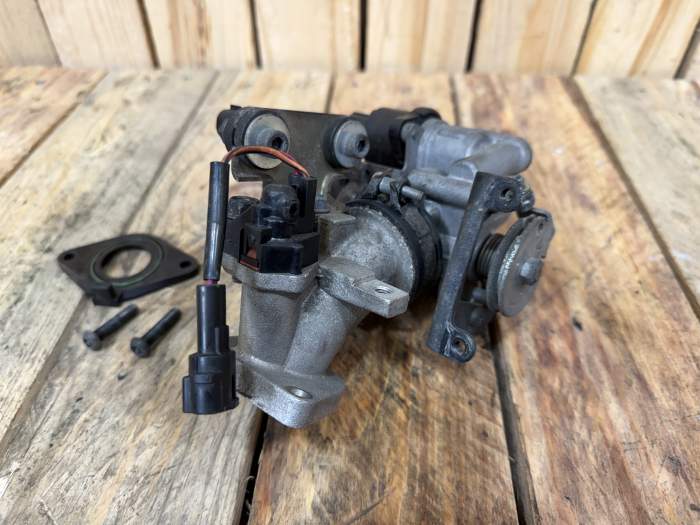 CUERPO DE MARIPOSA YAMAHA XMAX 125 06-09 3
