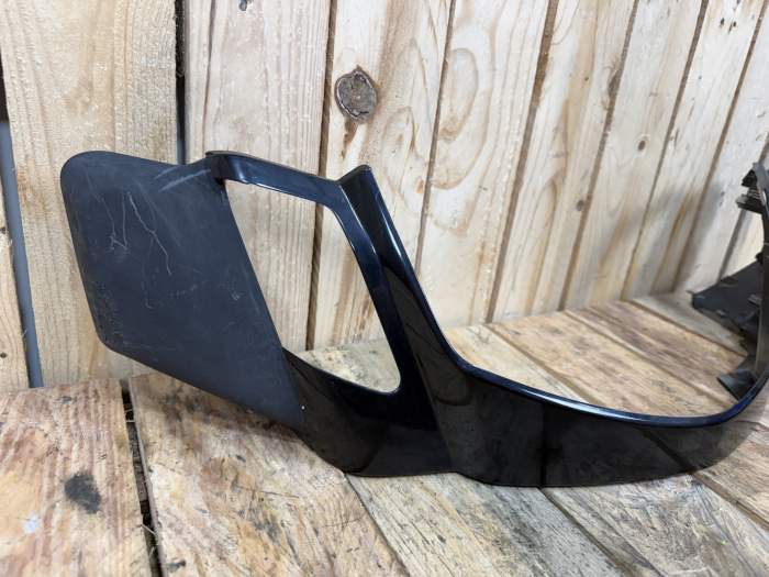 PLASTICO MANILLAR YAMAHA XMAX 125 06-09 2