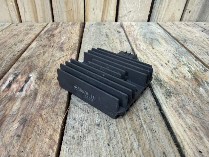REGULADOR DE VOLTAJE YAMAHA XMAX 125 06-09