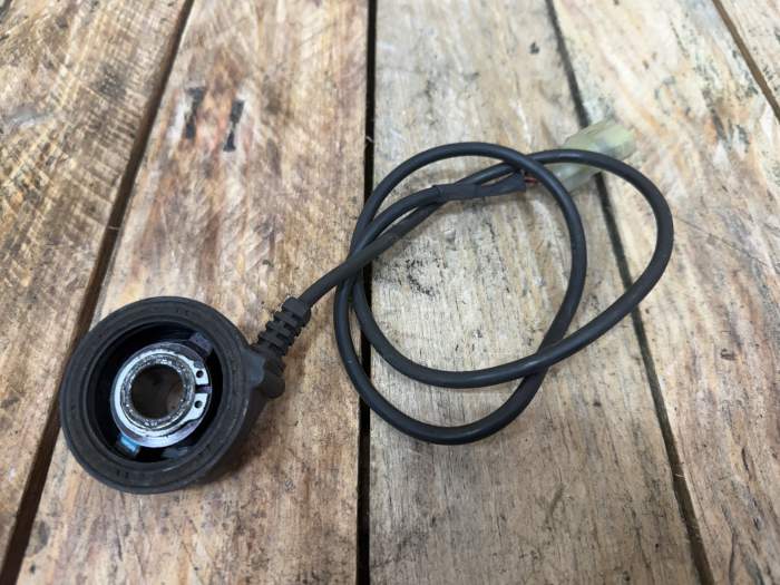 REENVÍO CUENTAQUILOMETROS YAMAHA XMAX 125 2006 - QrBox.es