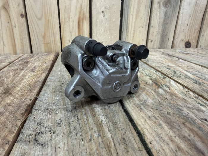 PINZA DE FRENO TRASERA YAMAHA XMAX 125 06-09 - QrBox.es
