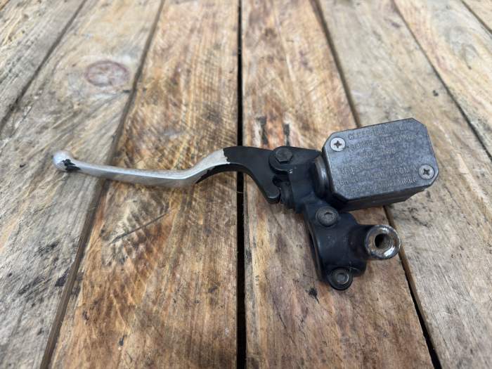 BOMBA FRENO TRASERO YAMAHA XMAX 125 06-09 - QrBox.es