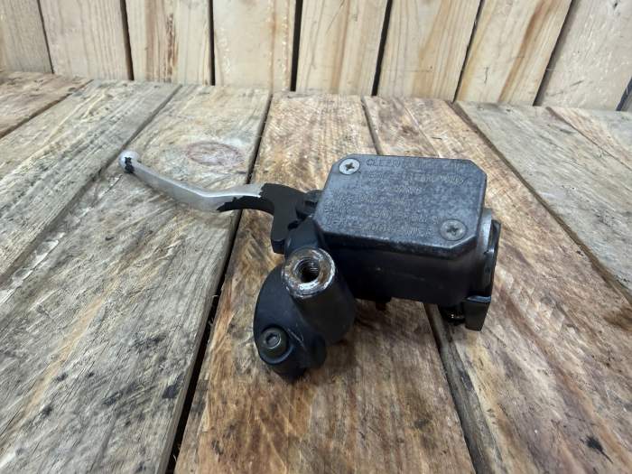 BOMBA FRENO TRASERO YAMAHA XMAX 125 06-09 - QrBox.es