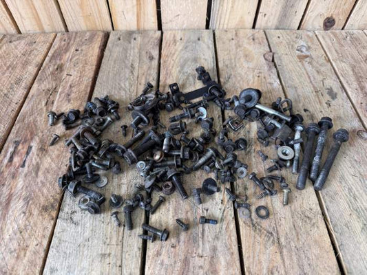 TORNILLERIA YAMAHA XMAX 125 06-09 2 - QrBox.es