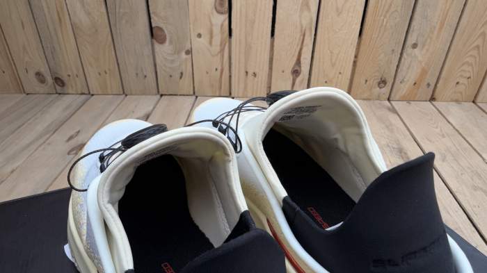 BAMBAS UNDER ARMOUR SLIPSPEED 44 - QrBox.es