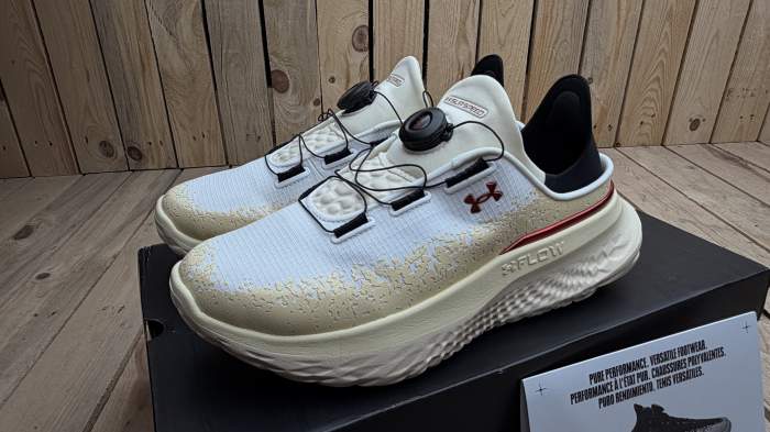 BAMBAS UNDER ARMOUR SLIPSPEED 44 - QrBox.es