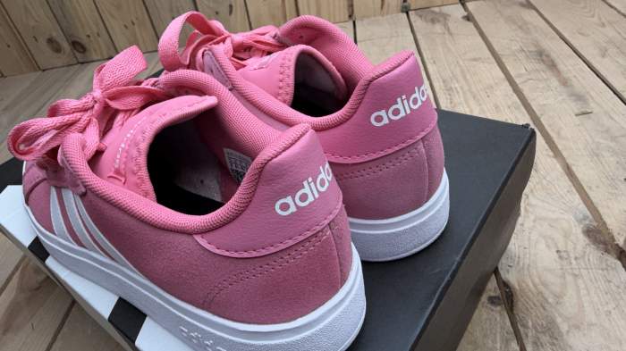 BAMBAS ADIDAS GRAND COURT BASE ROSAS TALLA 40 - QrBox.es
