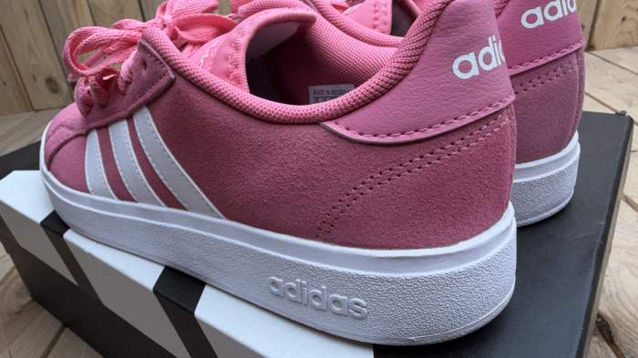 BAMBAS ADIDAS GRAND COURT BASE ROSAS TALLA 40 - QrBox.es