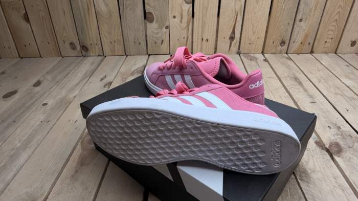 BAMBAS ADIDAS GRAND COURT BASE ROSAS TALLA 40 - QrBox.es