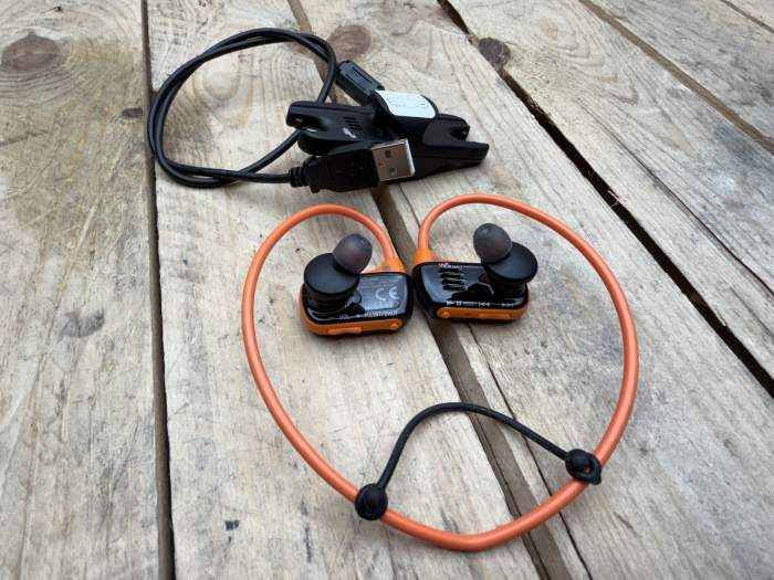 AURICULARES SONY WALKMAN NARANJA - QrBox.es