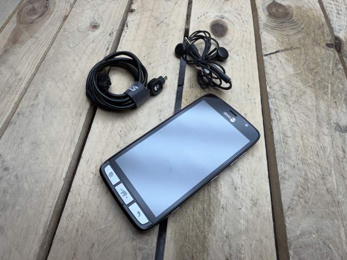 TELEFONO TERCERA EDAD SMARTPHONE DORO - QrBox.es