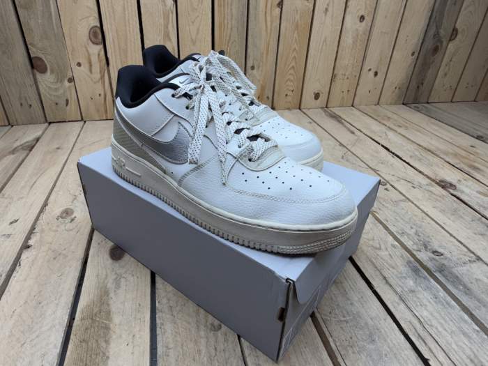AIR FORCE 1 BLACK/WHITE 45 - QrBox.es