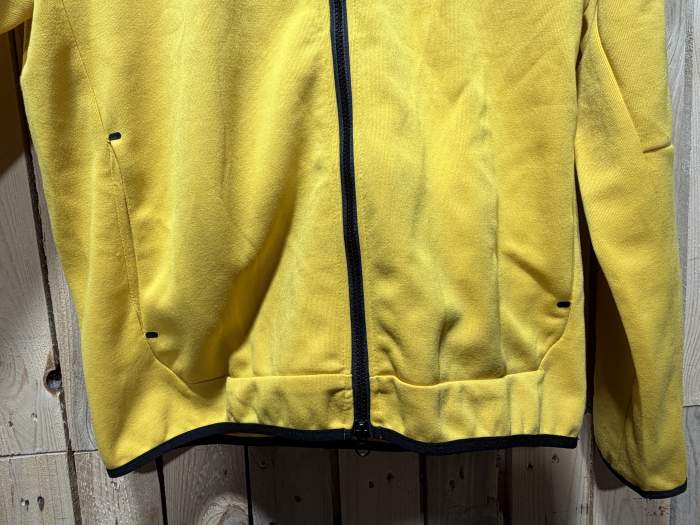 SUDADERA NIKE TECH AMARILLA XL - QrBox.es