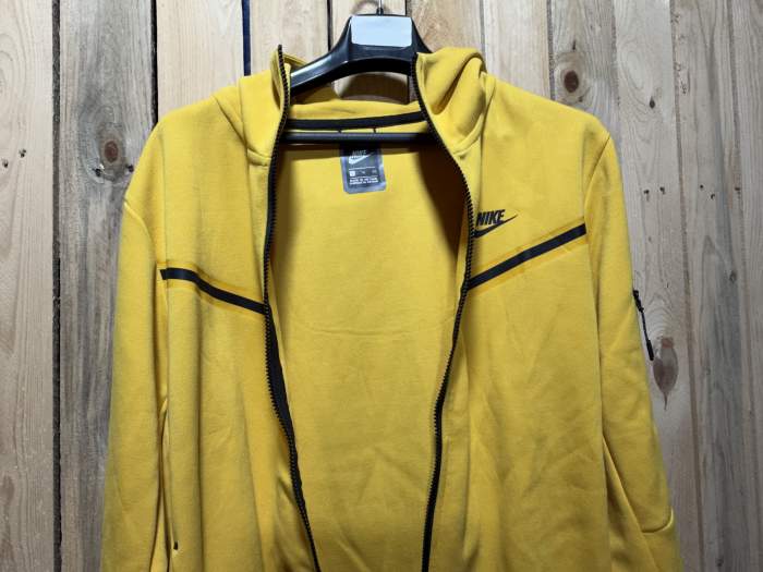 SUDADERA NIKE TECH AMARILLA XL - QrBox.es