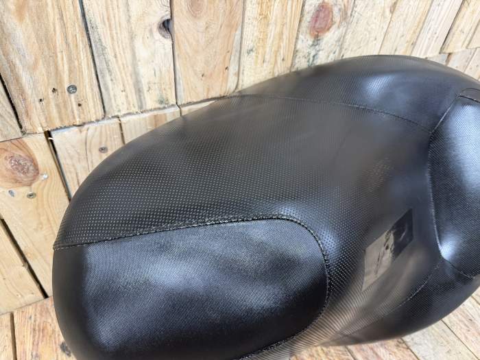 ASIENTO YAMAHA XMAX 125 06-09 3