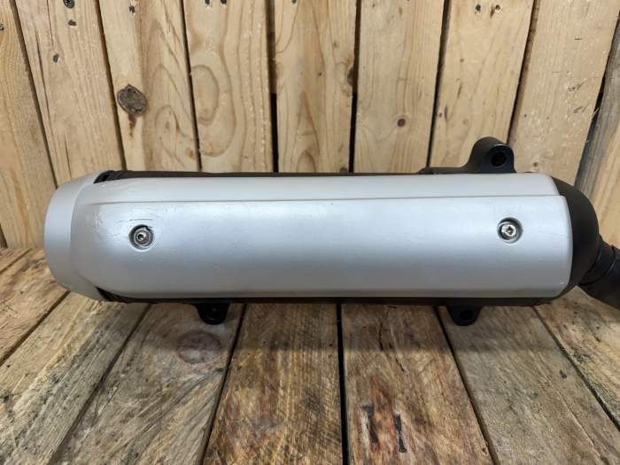 ESCAPE YAMAHA XMAX 125 06-09