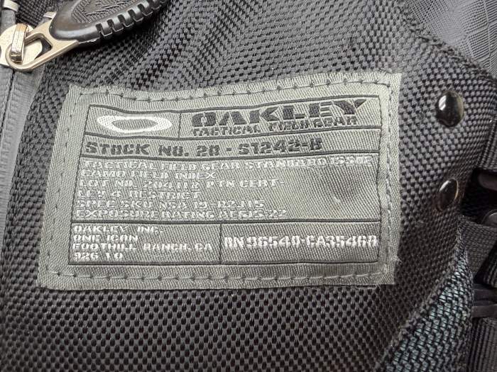 MOCHILA OAKLEY VINTAGE NEGRA
