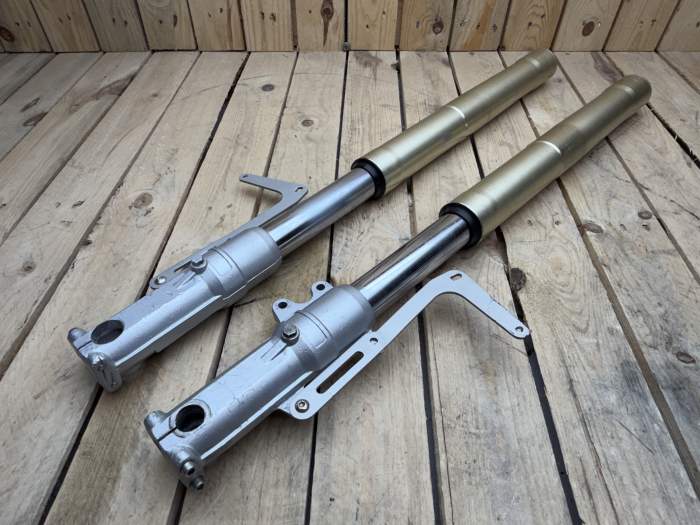 HORQUILLAS DELANTERAS APRILIA FUTURA AF1 - QrBox.es
