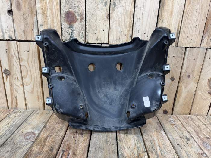PLASTICO TRASERO CENTRAL APRILIA ATLANTIC 125 03-08