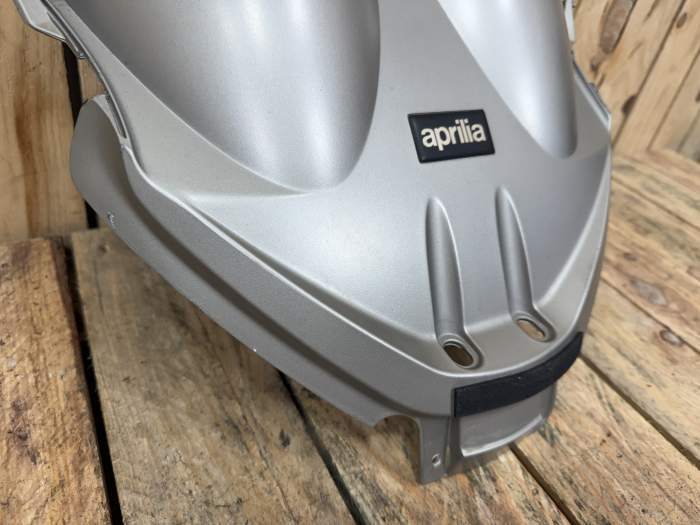 EMBELLECEDOR CUPULA APRILIA ATLANTIC 125 06-08