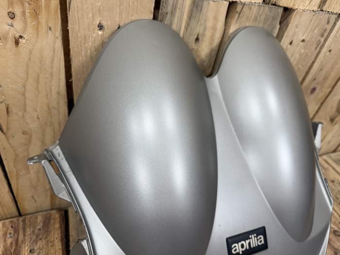 EMBELLECEDOR CUPULA APRILIA ATLANTIC 125 06-08